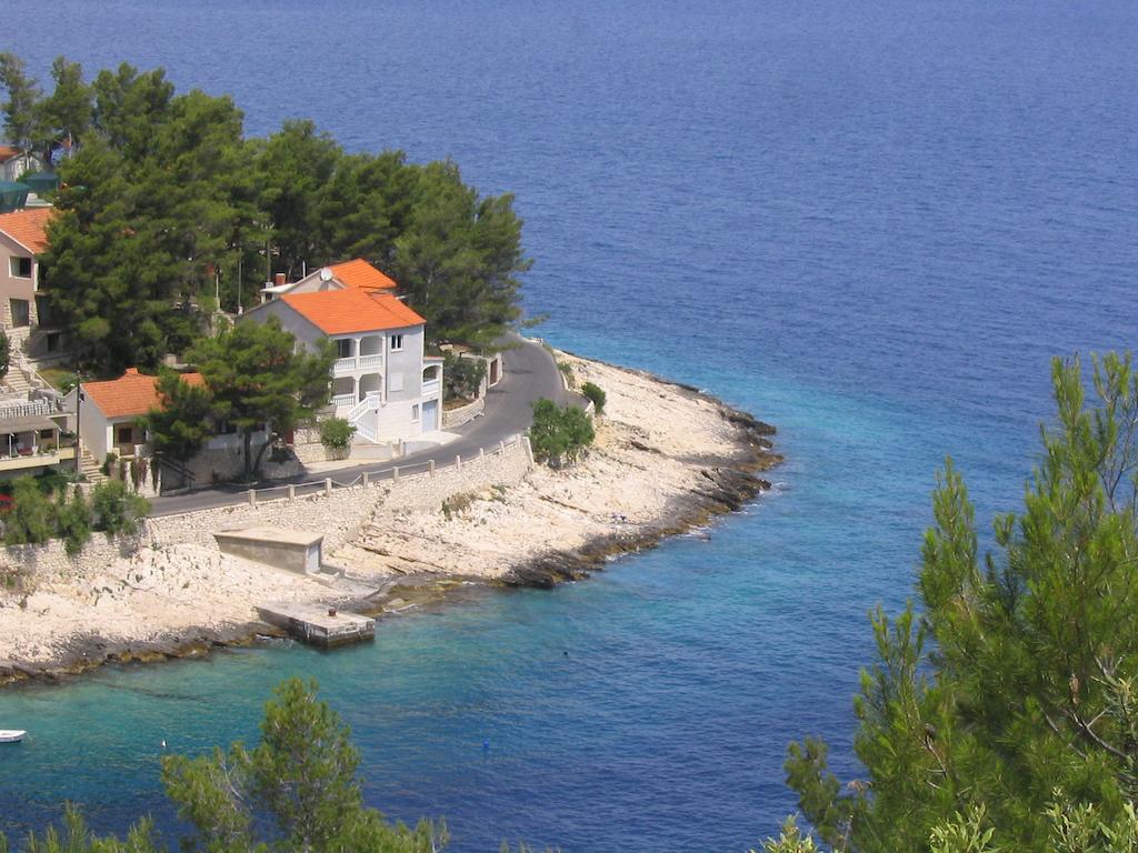 Apartments Gugic Приградица Экстерьер фото